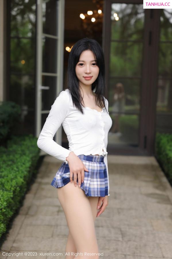 [XiuRen]高清写真图 2023.06.19 No.6942 糖豆sisi 格子裙美腿